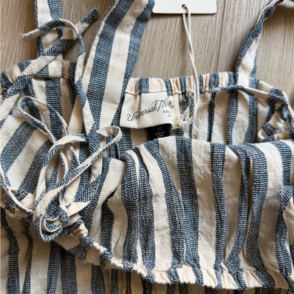 NWT Universal Thread Tank Top - Picture 2 of 3